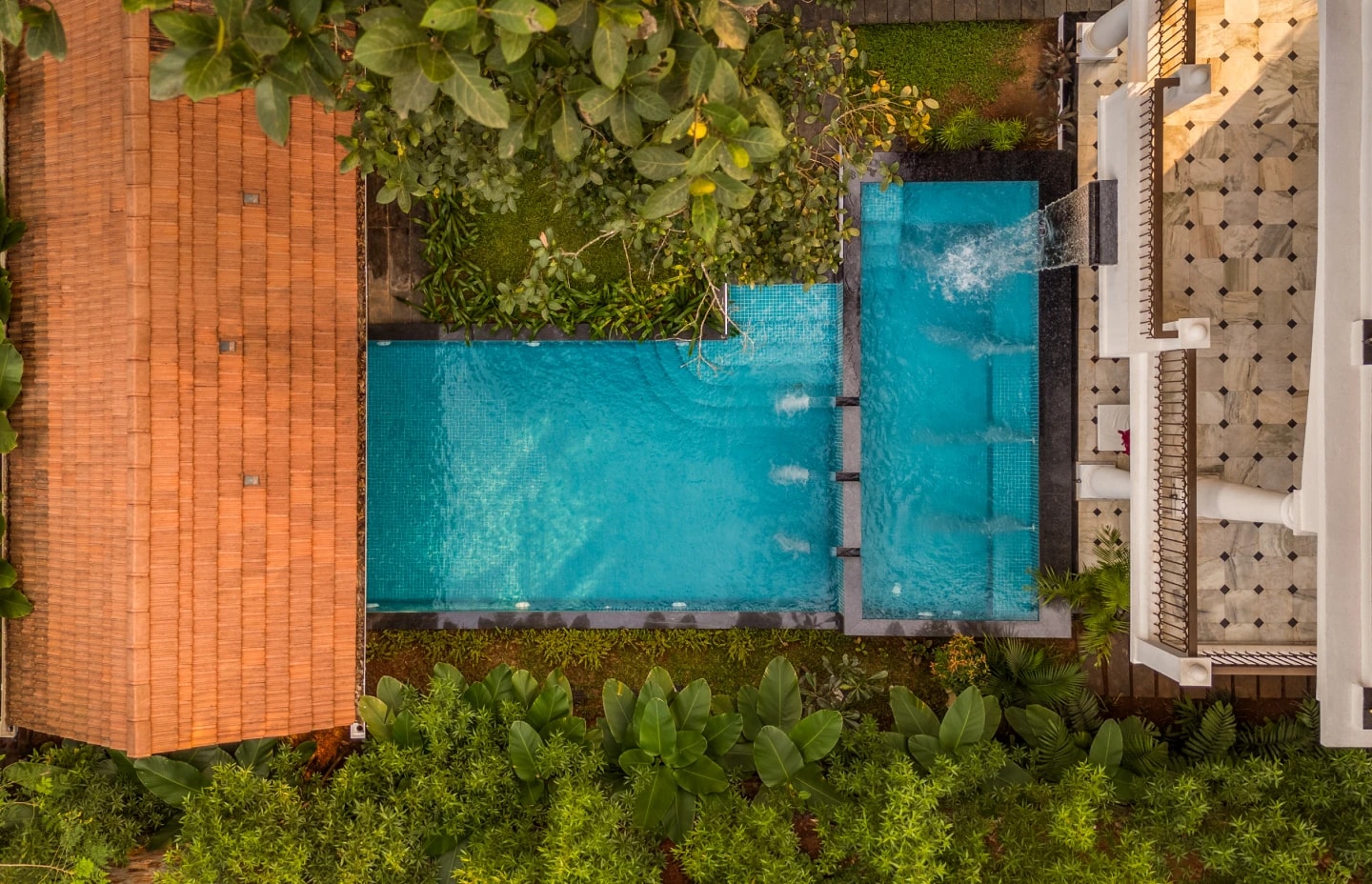 Villa Perola site composition